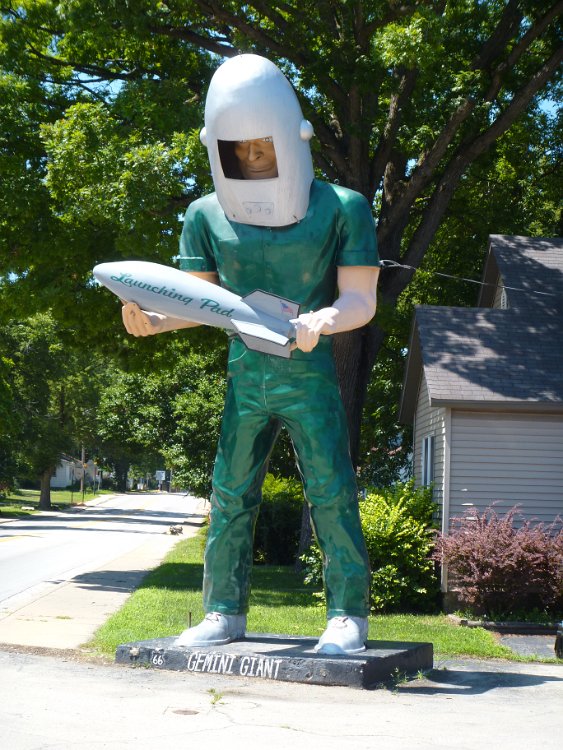 IL064